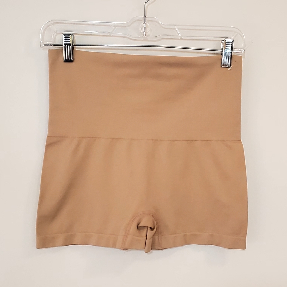 NWOT UnderWhere Shorts